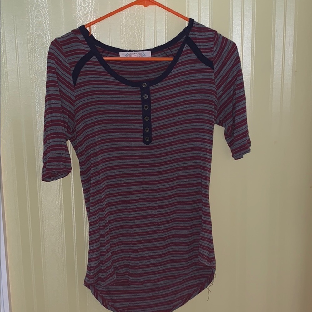 striped quarter sleeve shirt